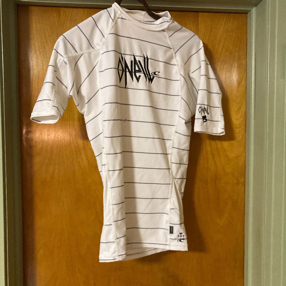 O'Neill Short Sleeve Rash Guard Top 50+ UV Block Size Medium